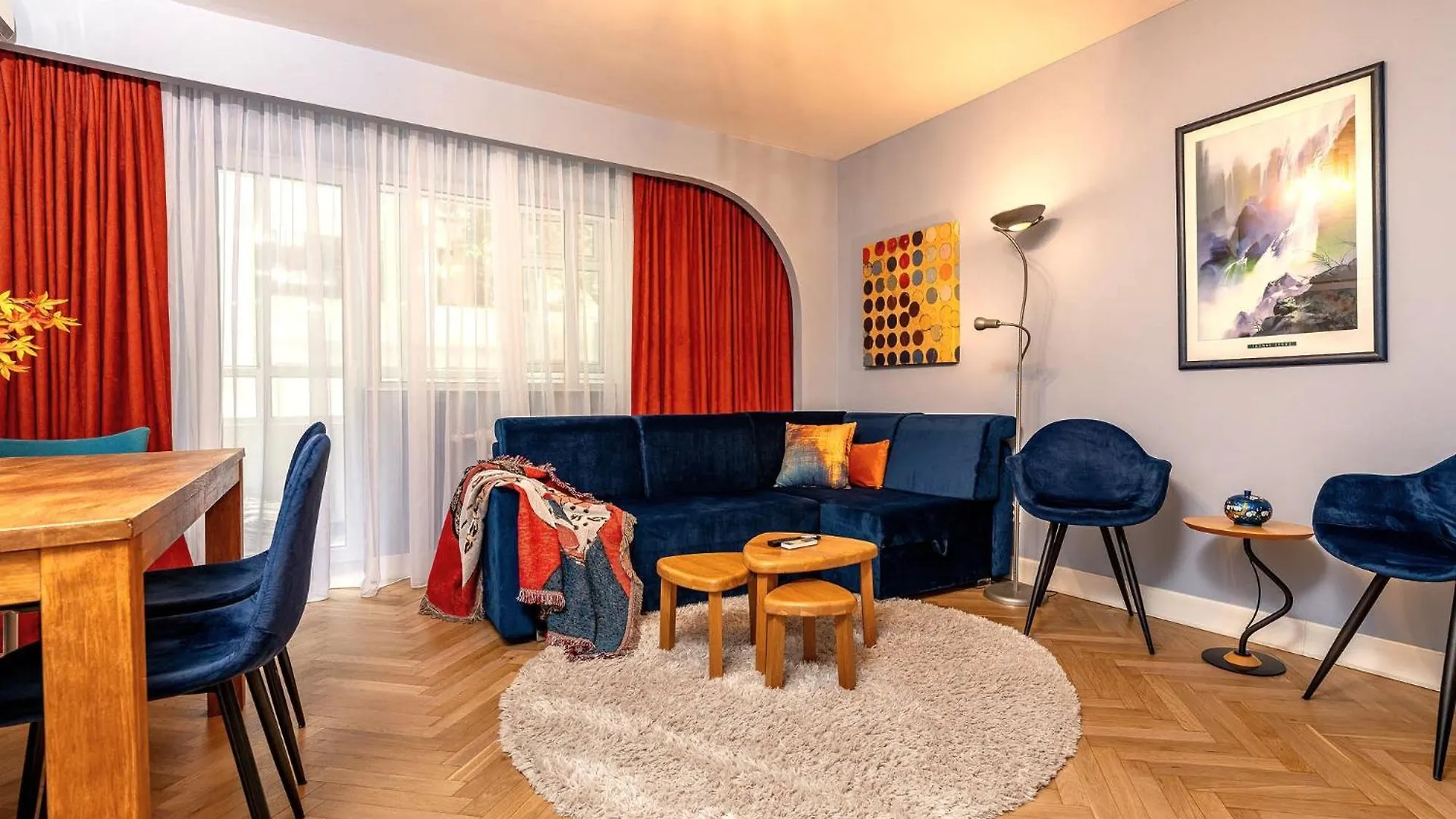 Eclectic Condo Romexpo 2Br Near Metro Bucharest